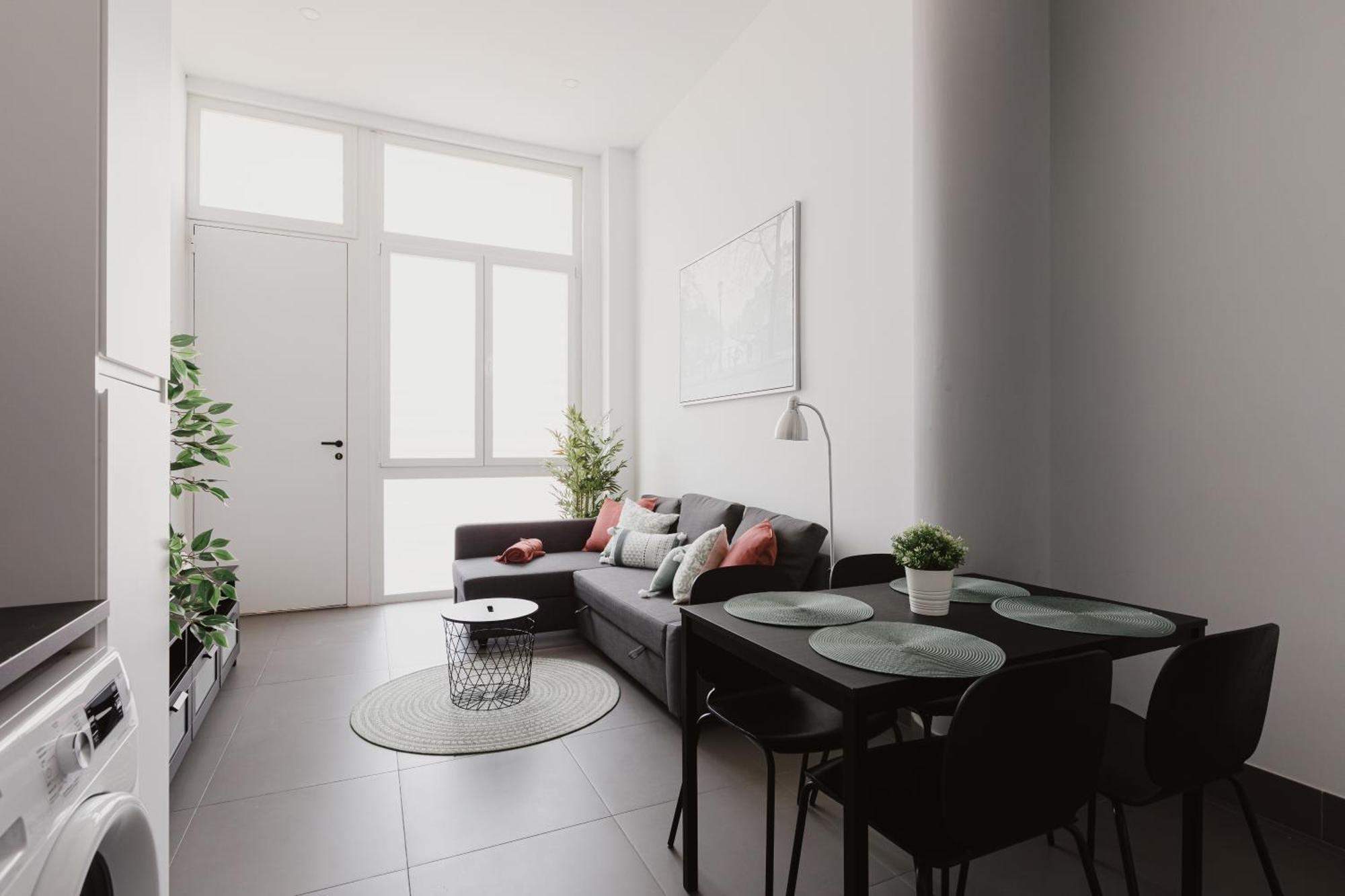 Quiet Terrace In Triana Close To The River Appartamento