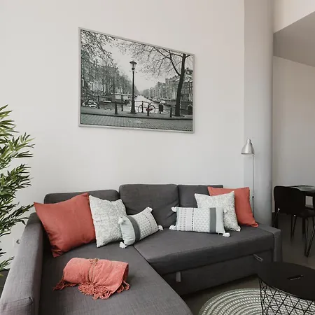Quiet Terrace In Triana Close To The River Seville Exterior photo