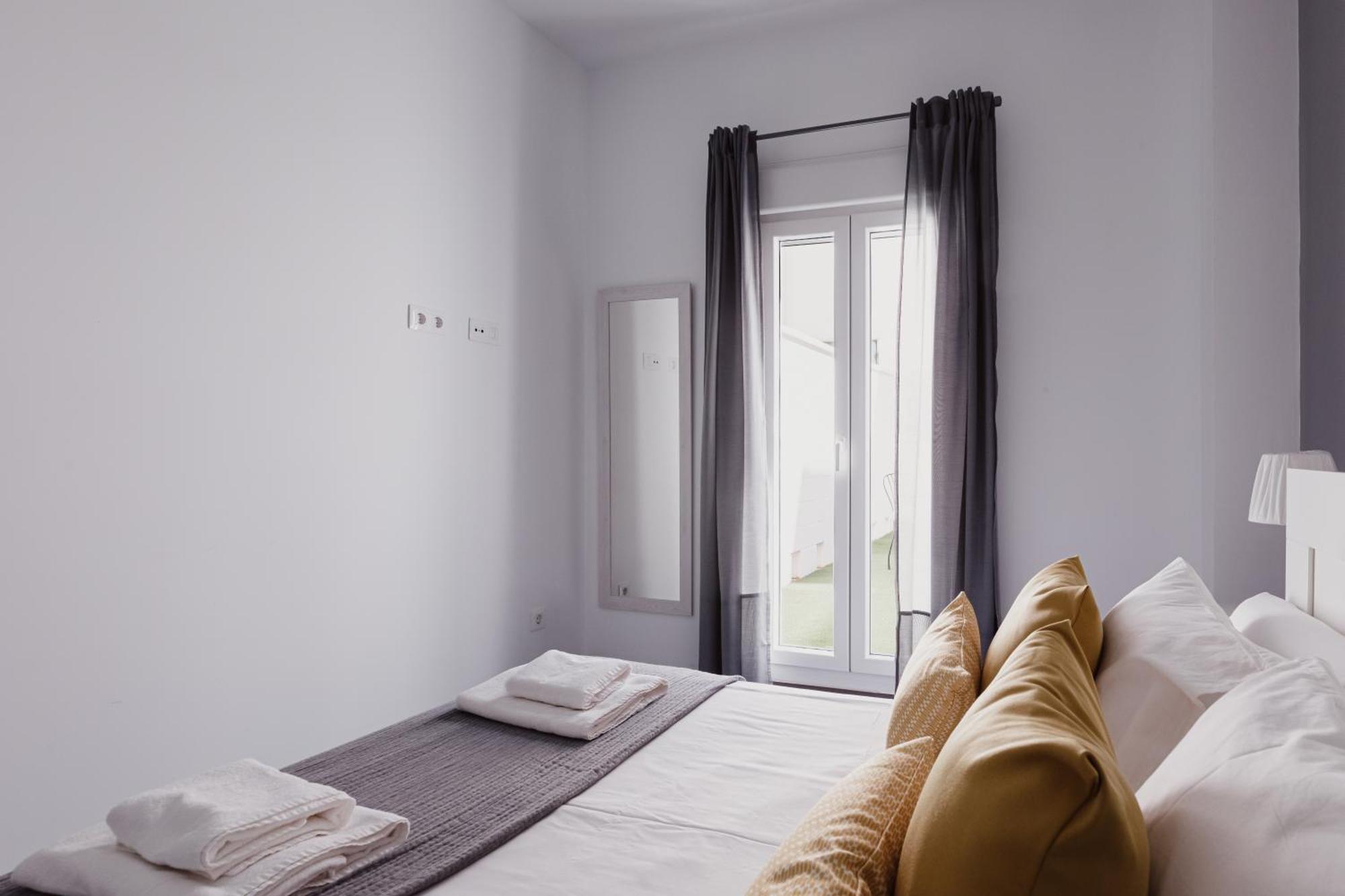 Quiet Terrace In Triana Close To The River Apartment *